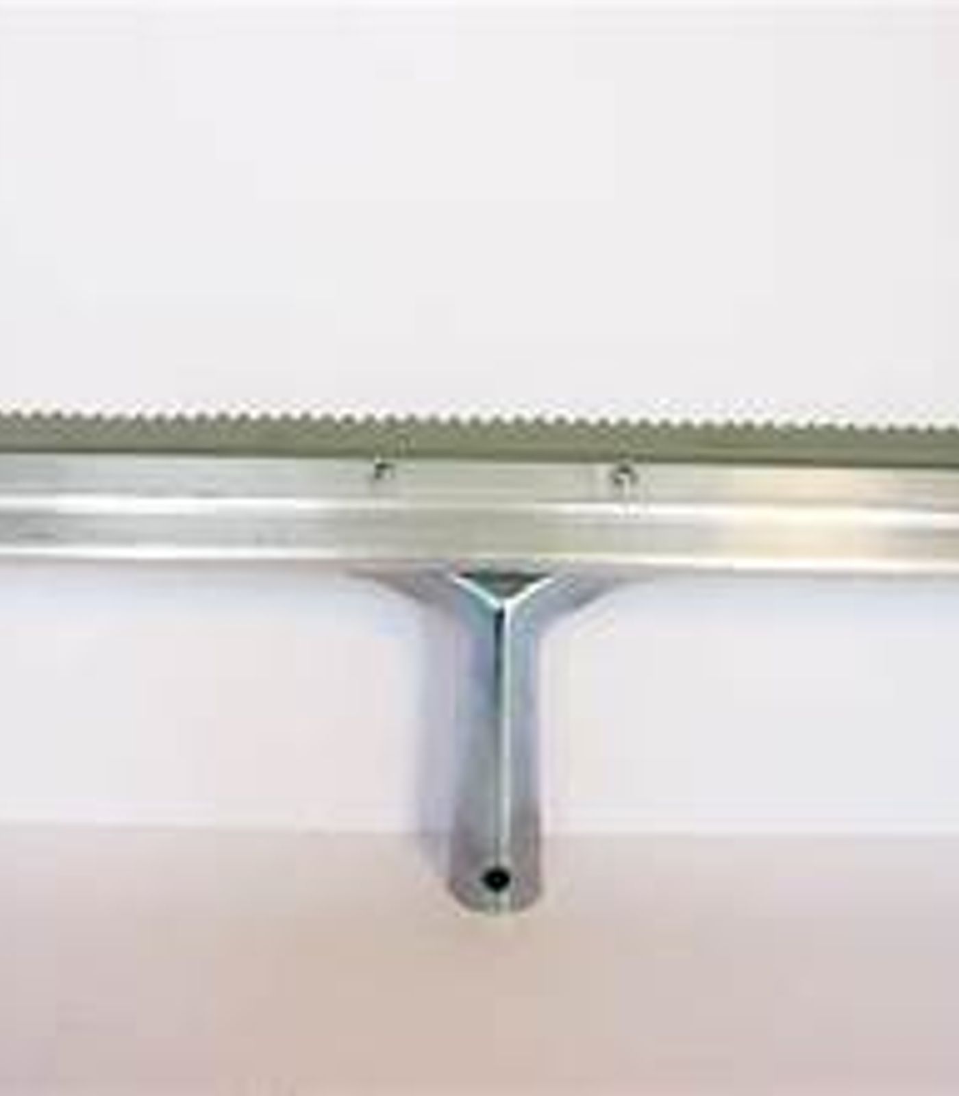 15" aluminum channel, reversible blade